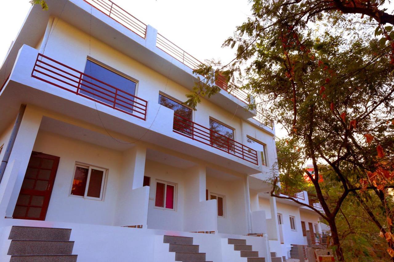 Raj Resort Rishikesh Tapovan Exterior photo